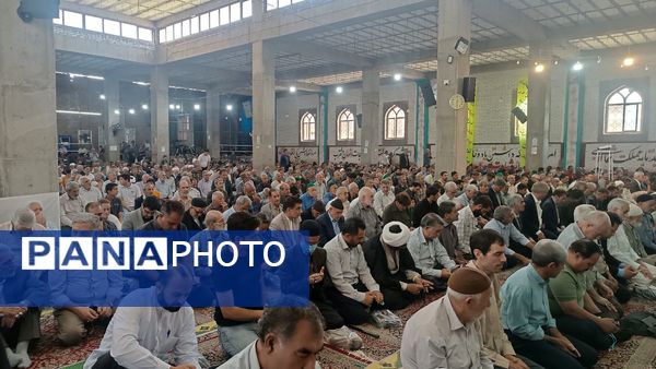 نماز جمعه با حضور مسئولان آموزش و پرورش نیشابور به مناسبت هفته بزرگداشت معلم 