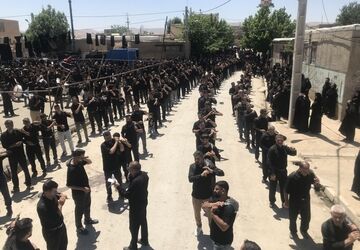 مشق عشق در مکتب سقای کربلا