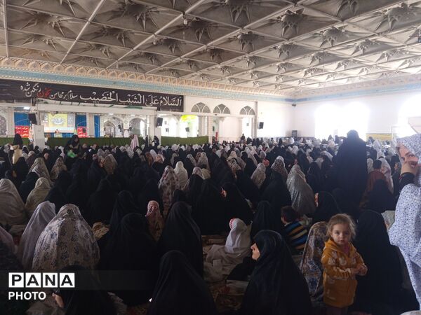 نماز جمعه ای با عطر رمضان در کاشمر 