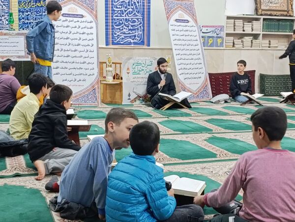 برپایی سفره افطار و برگزاری جلسه قرآن در شب ولادت امام حسن مجتبی (ع)