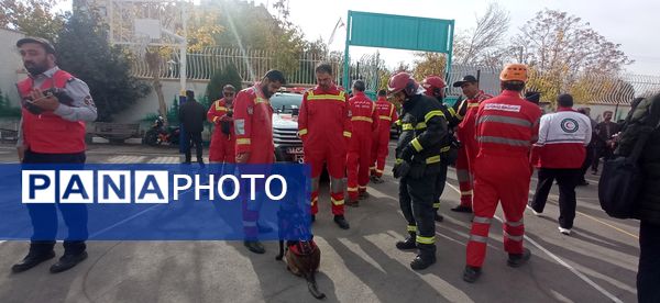 برگزاری مانور زلزله استان اصفهان در دبیرستان شاهد ظهور ناحیه یک 