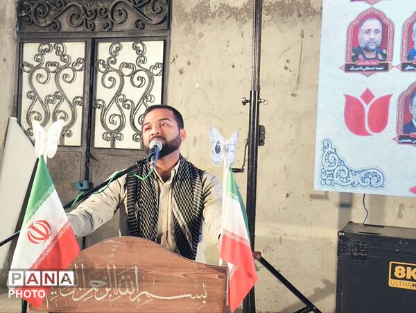 اجتماع پرشور مردم بنهکان (سندرک)؛ تجدید بیعت با رهبری و حمایت از نیروهای مسلح