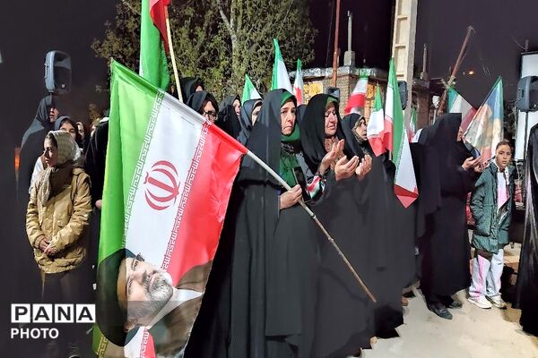 حضور در تجمعات خیابانی یعنی هیات من الذله در برابر دشمن زورگو و دروغگو