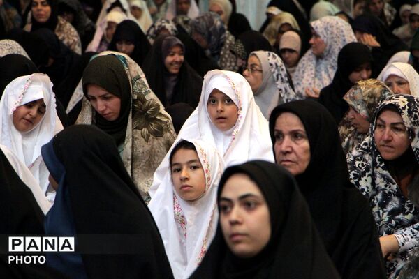 دعوت به «دخترانه‌ترین نماز جمعه»