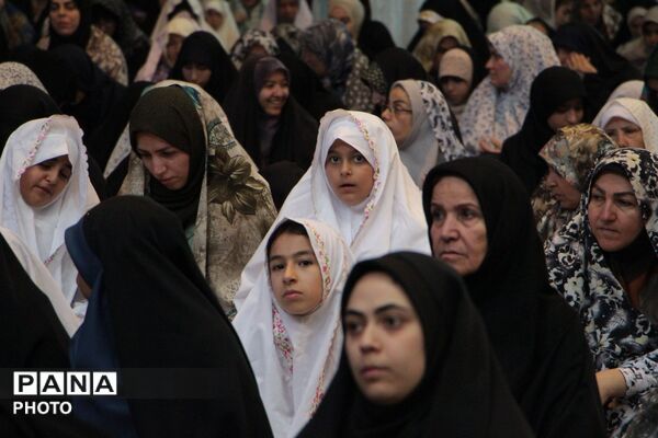 دعوت به «دخترانه‌ترین نماز جمعه»