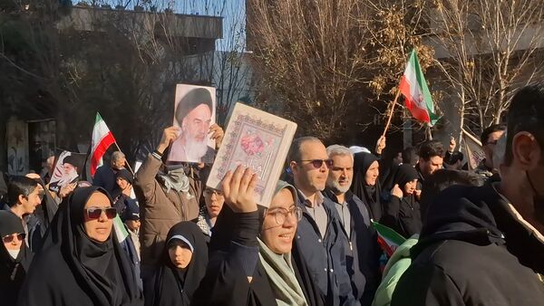 جلوه‌های باشکوه حضور مردم قم در راهپیمایی ۲۲ دی