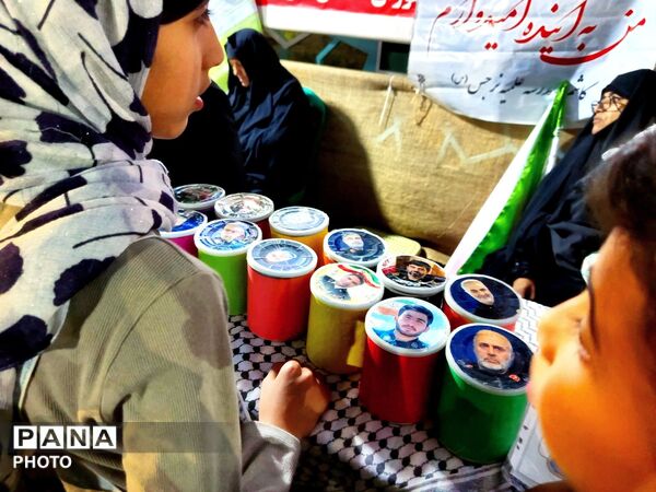 غرفه هایی در کناره های تجمعات شبانه کاشمر