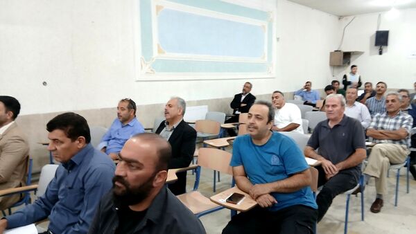 برگزاری جلسه اولیا و مربیان دبیرستان نمونه دولتی معلم ساوجبلاغ