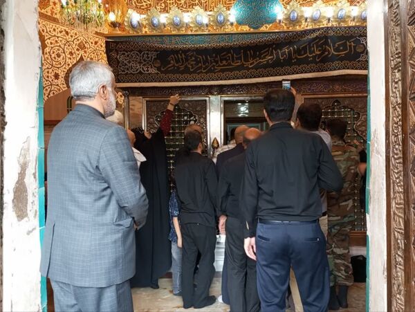 مراسم غبار روبی و زیارت ضریح مطهر سلطانعلی ابن امام محمد باقر (ع) در کربلای ایران 