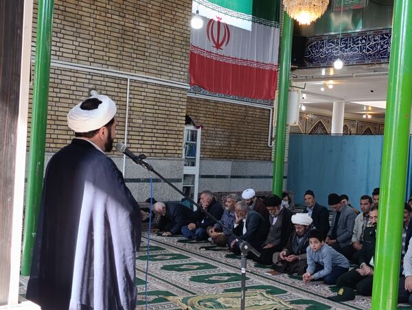 نماز عبادی سیاسی جمعه این هفته شهر سفیددشت 