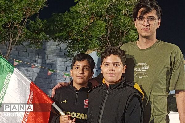 خانواده های ملاردی با «لبیک یا خامنه ای» پای کار نظام ایستاده اند