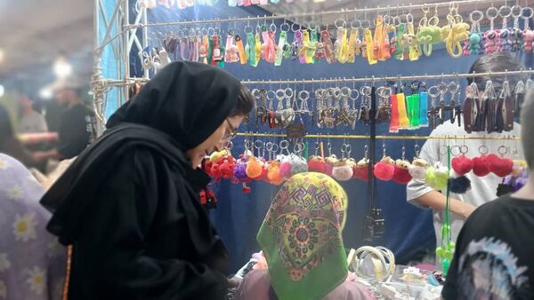 نمایشگاه بهاره در پارسیان