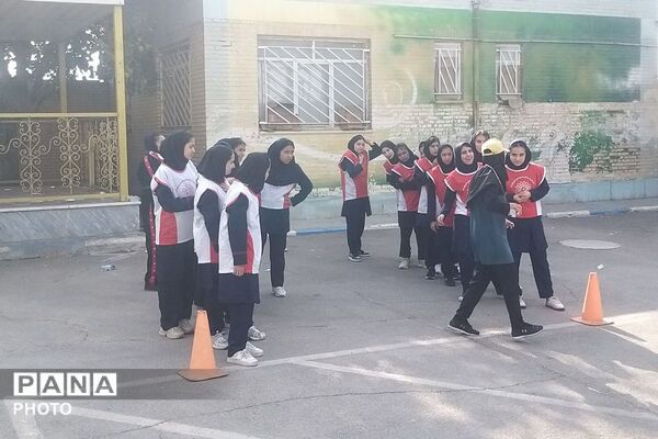 المپیاد ورزشی درون مدرسه‌ای دبیرستان ایران ۱

