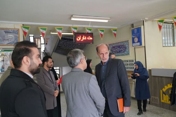 سی و دومین مرحله مرهم و کلاس مشاوره در دبیرستان سروش ناحیه 4 اصفهان 