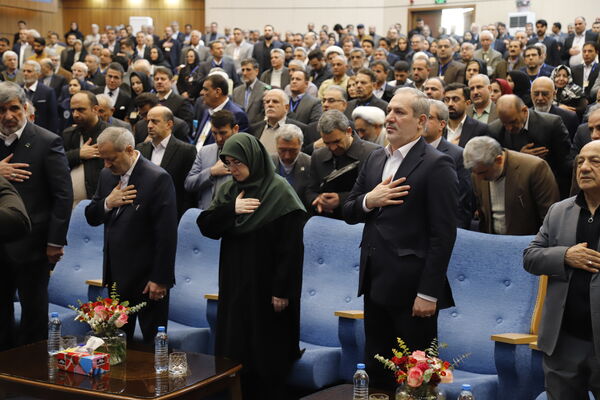 تکریم سازندگان فردای ایران