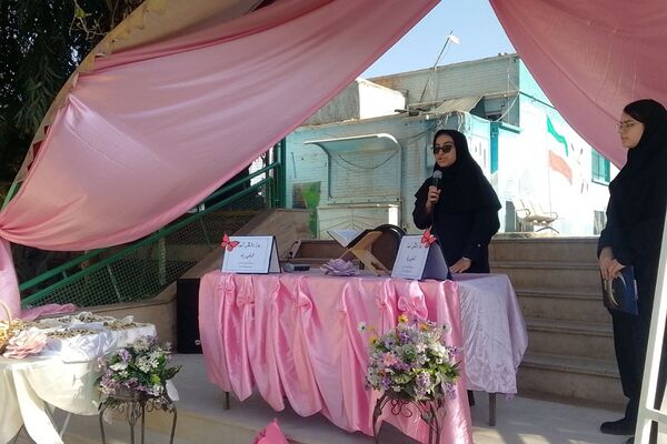 جشن پرشور روز دانش‌آموز در دبیرستان ملوک زندی 