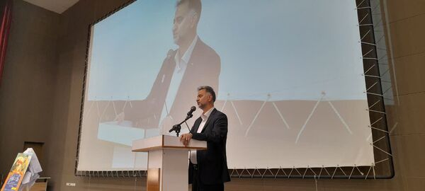 همایش تجلیل از مدرسه یاران استان قم