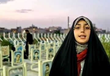 هم‌صدایی دانش آموز خبرنگاران پانای اصفهان در گلستان شهدا؛"ایران پاینده و پیروز"


