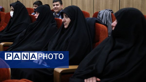 برگزاری مراسم یادواره شهدا «پدربزرگ‌های آسمانی»