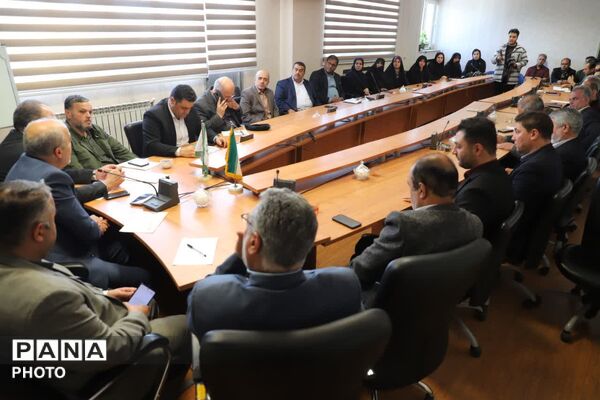 بازدید میدانی مدیرکل آموزش و پرورش آذربایجان شرقی از قطب صنعتی سردرود