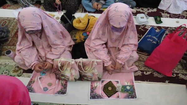 دهه نودی‌ها در نماز عبادی سیاسی جمعه