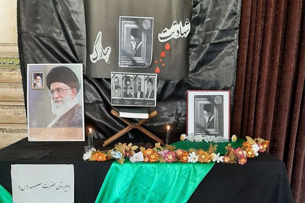 مراسم گرامیداشت شهدای خدمت در مدارس شهرستان فیروزکوه