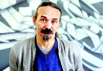 رضا آشفته به صحنه باز می‌گردد