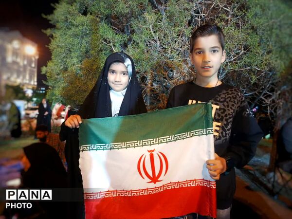 آیینه امید در اجتماعات مشهد