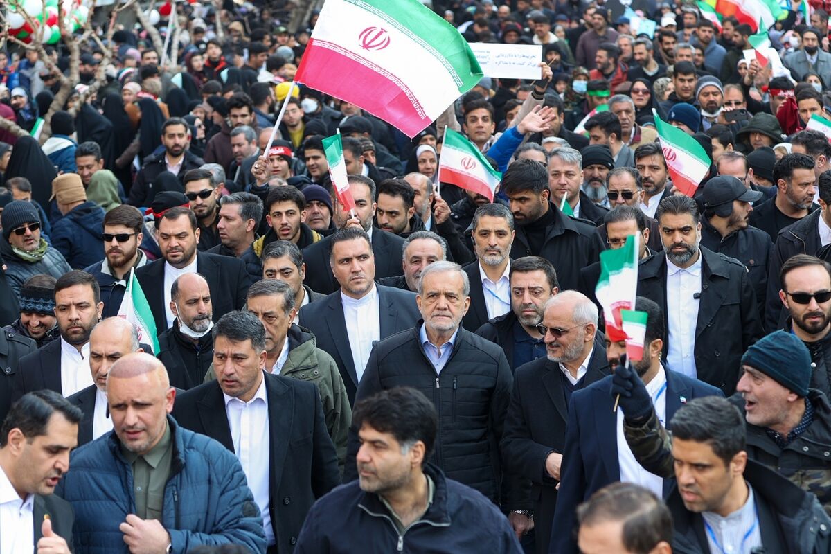 ملت ایران در روز قدس، معادلات آمریکا و صهیونیسم را بر هم زد/ حضور مسئولان در میان مردم نماد اقتدار نظام بود