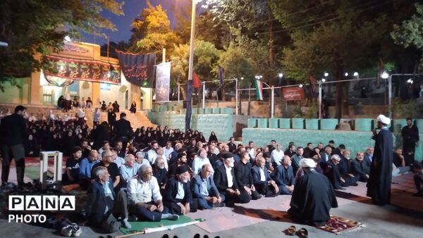چلیچه؛ تجمعات شبانه در امتداد راه شهیدان