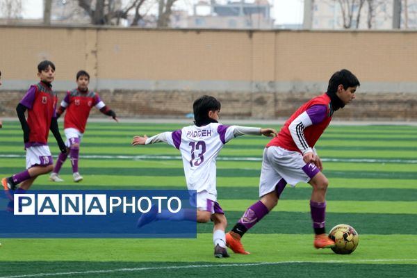 آیین افتتاحیه زمین ورزشی چمن مصنوعی اورین