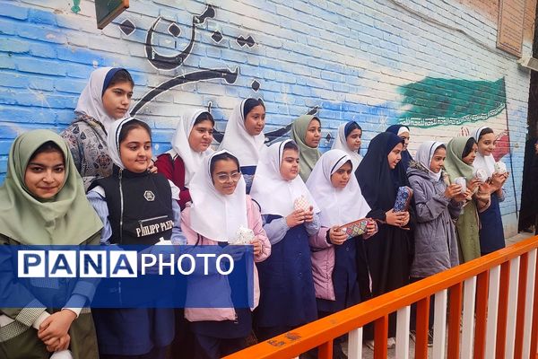 جشن باشکوه میلاد امام عصر (عج) در هئیت دخترانه ریحانه ها