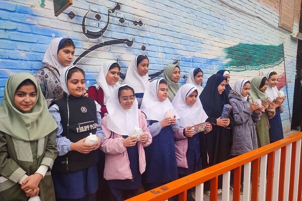 جشن باشکوه میلاد امام عصر (عج) در هئیت دخترانه ریحانه ها