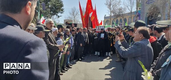 تشییع باشکوه شهید محمد رجبی در ماه مبارک رمضان با حضور گسترده مردم تویسرکان در روز جمعه