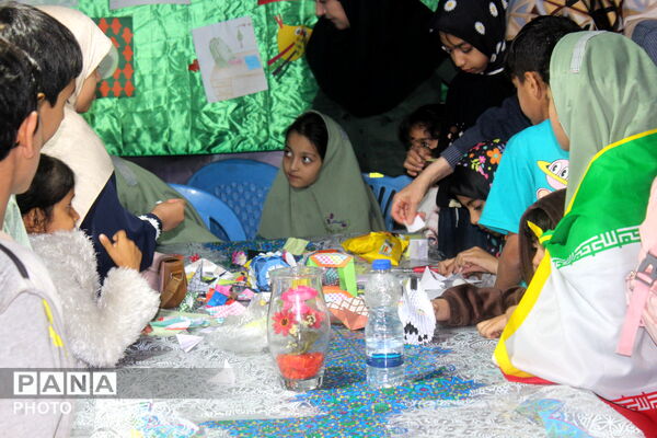 حضور نوجوانان در شب بارانی کرمان