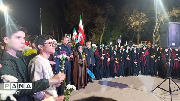  لحظه تحویل سال و تجدید بیعت با رهبر معظم انقلاب اسلامی 
