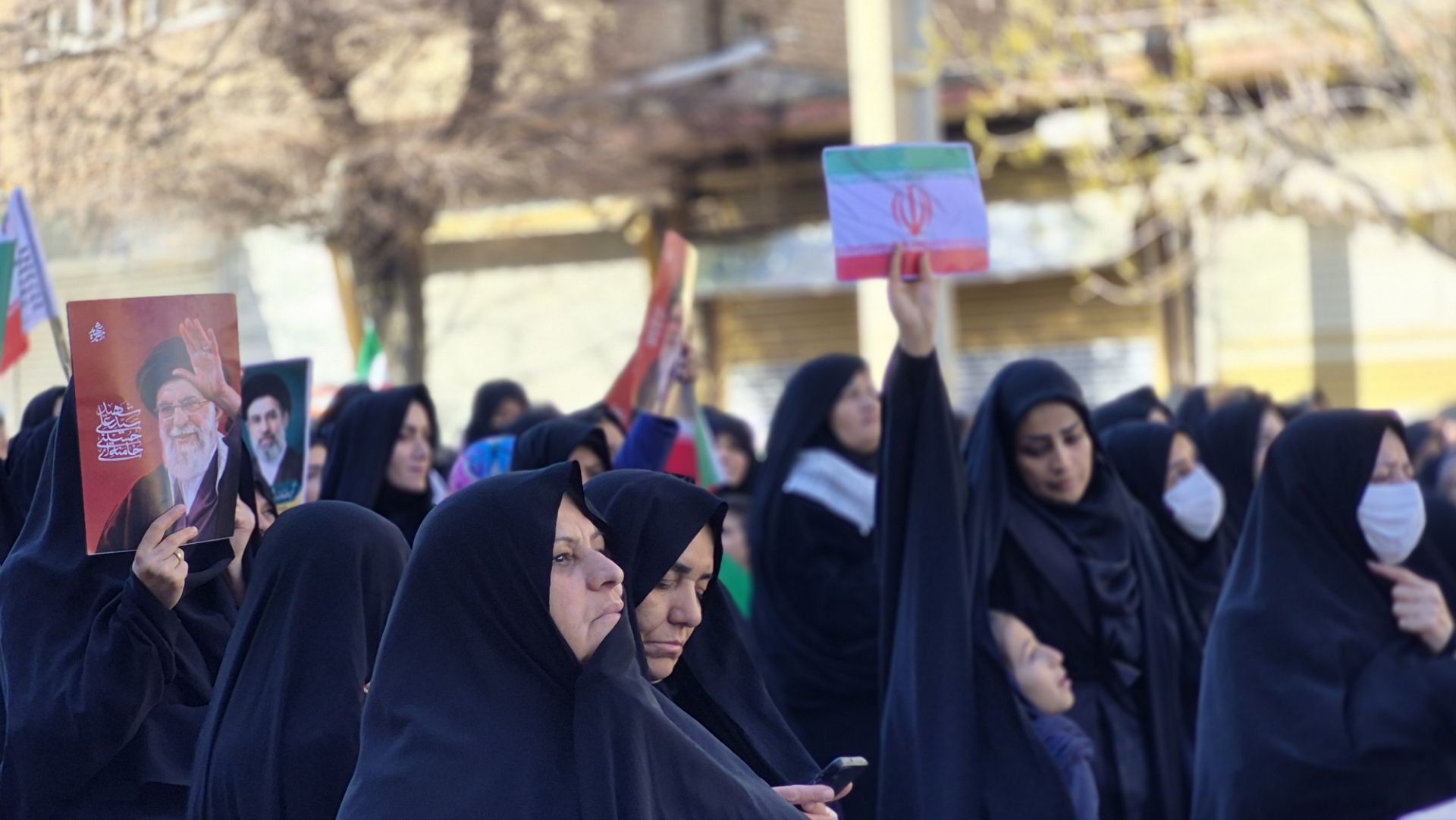 برگزاری مراسم بیعت با سید مجتبی خامنه‌ای در شهرستان فارسان 