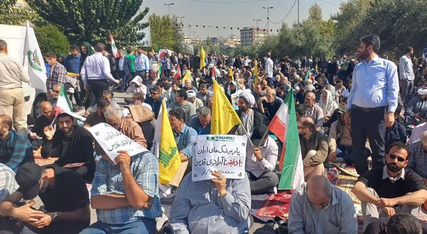 برگزاری نماز جمعه نصر به امامت رهبر معظم انقلاب اسلامی 