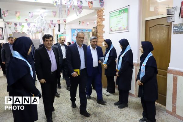 مطالبات بی‌واسطه شورای دانش‌آموزی مدرسه شهید مسافری تبریز با مسوولان وزارت آموزش و پرورش 