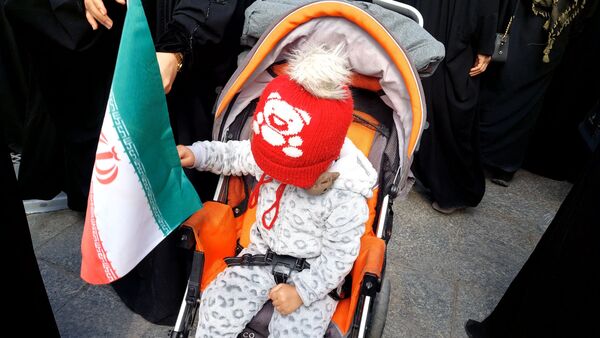دانش‌آموزان پرچمداران استکبارستیزی در ۱۳ آبان