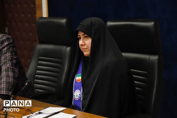 نشست هم‌اندیشی مسئولان دانش‌آموزی تهران با محور آموزش مربیان و مدیریت مصرف انرژی
