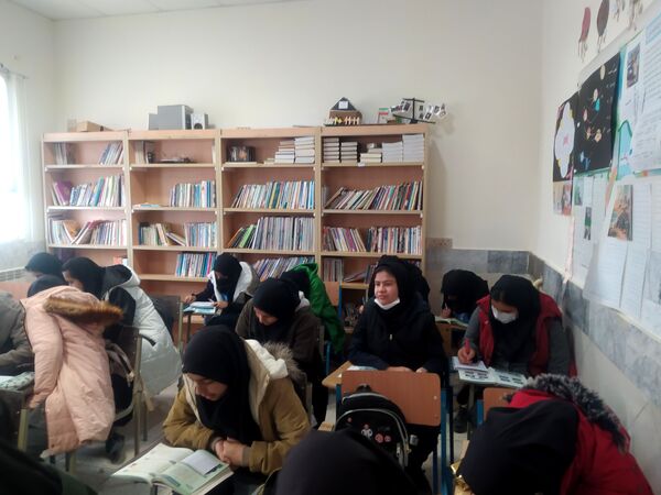 اجرای طرح مدادم در دبیرستان دخترانه امید 