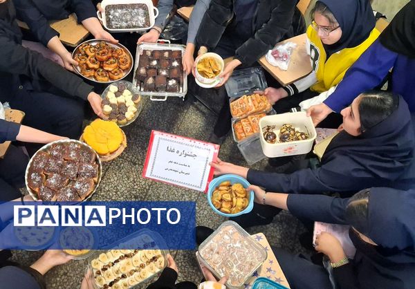 جشنواره غذا دهه فجر در مدرسه مدرس تبریز 