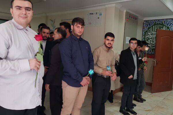 افتتاحیه آب درمانی در مدرسه استثنایی کریم اهل بیت رودهن
