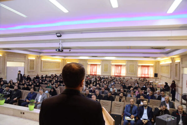 برگزاری جلسه رؤسای انجمن اولیا و مربیان مدارس شهرستان اسلامشهر