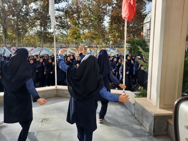 طلوعی تازه برای دانش‌آموزان دبیرستان مصلی نژاد حضرت زهرا در اول مهر