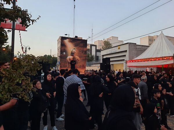 عشاق دلسوخته سیدالشهدا شام غریبان را با آتش زدن خیمه‌‌ها به پایان رساندند