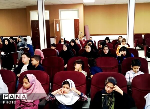 آیین تجلیل از منتخبین کشوری، استانی و منطقه ای طرح و برنامه های حوزه  آموزش  کلات