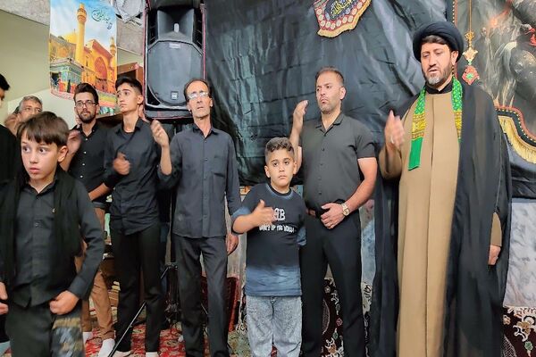مراسم عزاداری آقا ابا عبدالله الحسین (ع) در شب عاشورا حسینی در شهر بار 