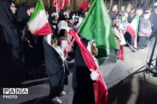 طنین فریاد «لبیک یا امام» در پیشوا؛ دبستان آیت‌الله خامنه‌ای به نام «شهید امام سید علی حسینی خامنه‌ای» تغییر یافت